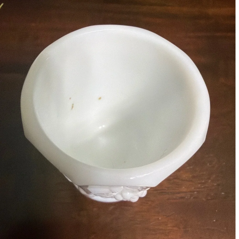 Westmoreland vintage milk